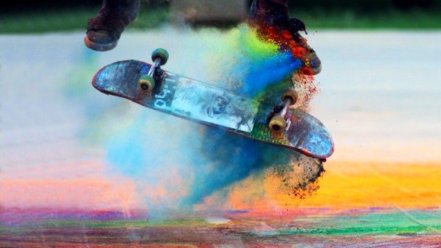 Read more about the article Explosions of Color: Skateboarding in Slow Motion